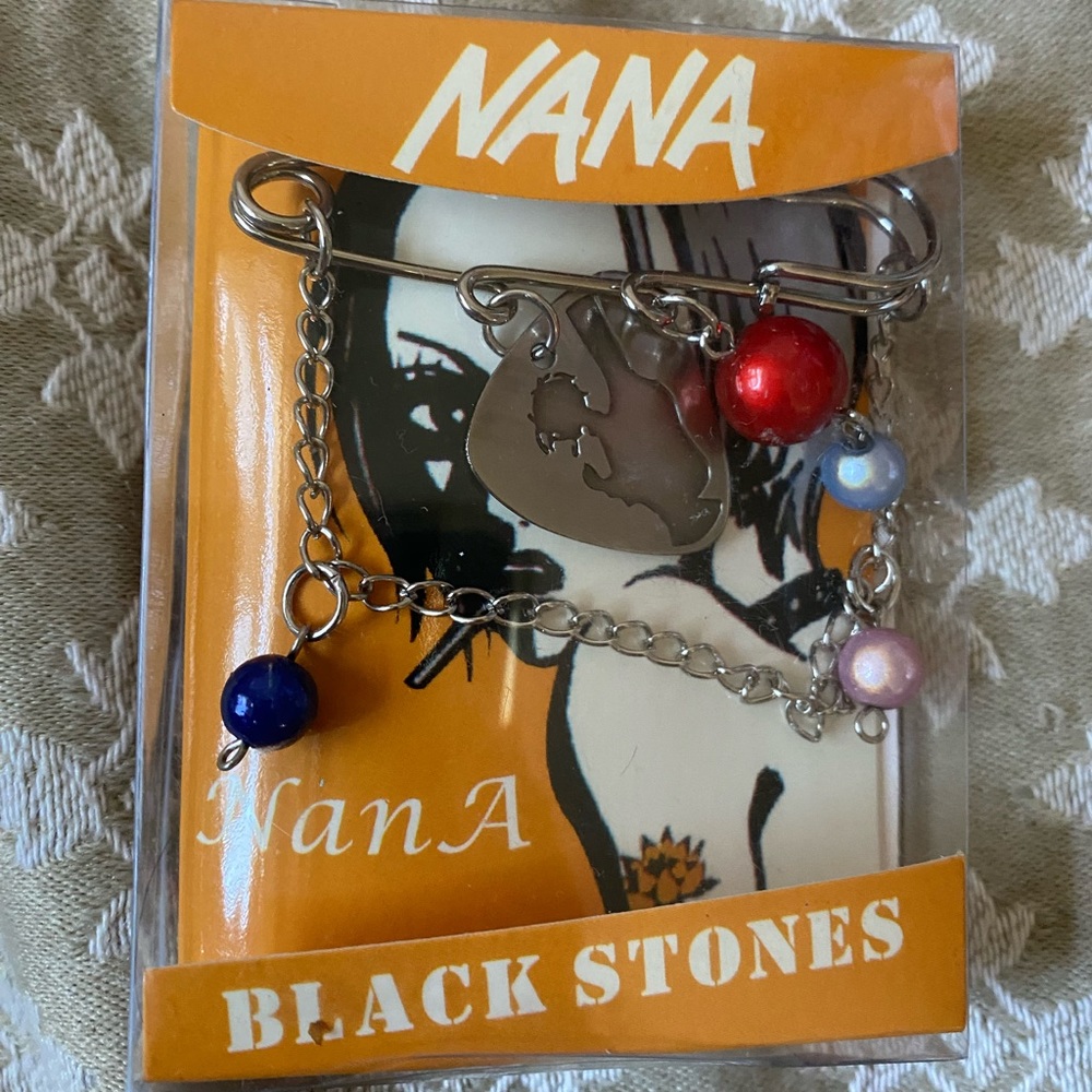 NANA anime pin